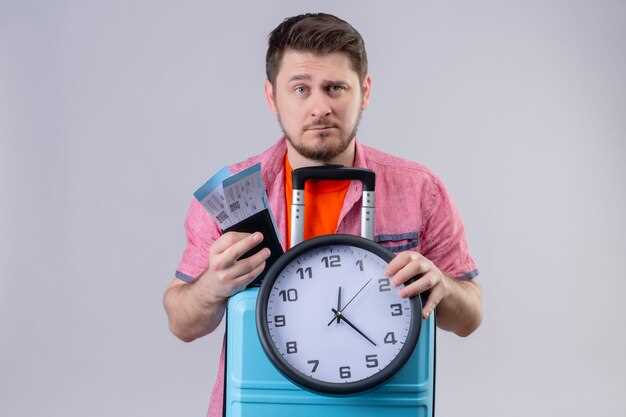 Таким образом, если работник отработал 7 месяцев и ему положено 14 календарных дней отпуска, но он просит предоставить 16 дней, работодатель имеет право выделить ему дополнительные дни авансом.