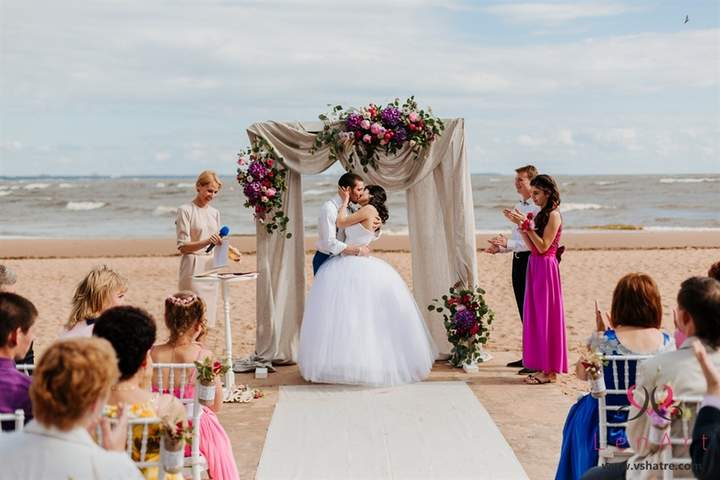 Выездная регистрации свадеб в Казахстане