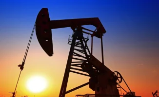 Восстановление цен на нефть перед встречей Трампа и Путина: влияние на экономику и общество