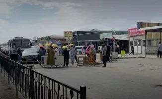 Протест жителей Жанаозена: перекрытие дороги из-за электричества