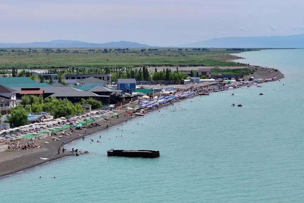 Аким области: необходимо создать отдельное учреждение, которое будет управлять туристической зоной озера Алаколь (6)