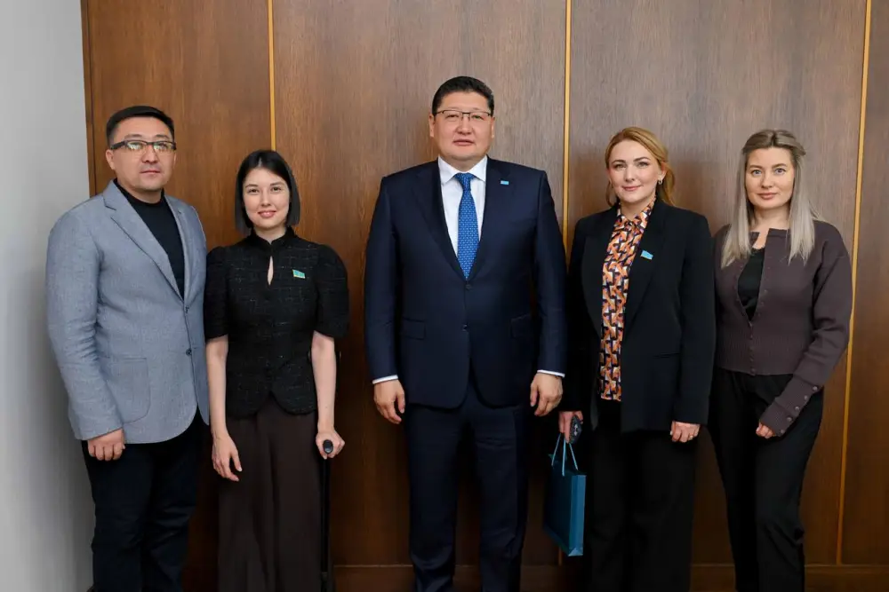 Аким области Абай встретился с депутатами Мажилиса Парламента (9)