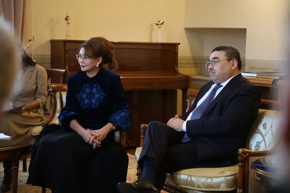 Указом Президента Казахстана награждена оперная певица Мария Мудряк (2)