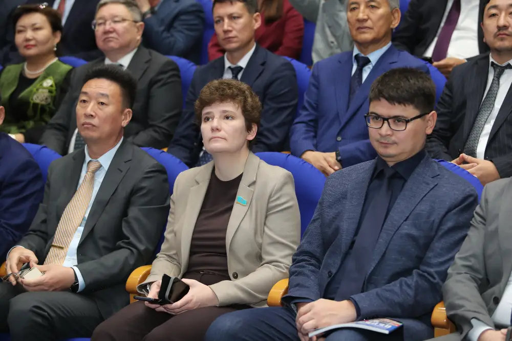 Форум стратегических партнеров: AI-Sana формирует интеллектуальное будущее Казахстана (7)