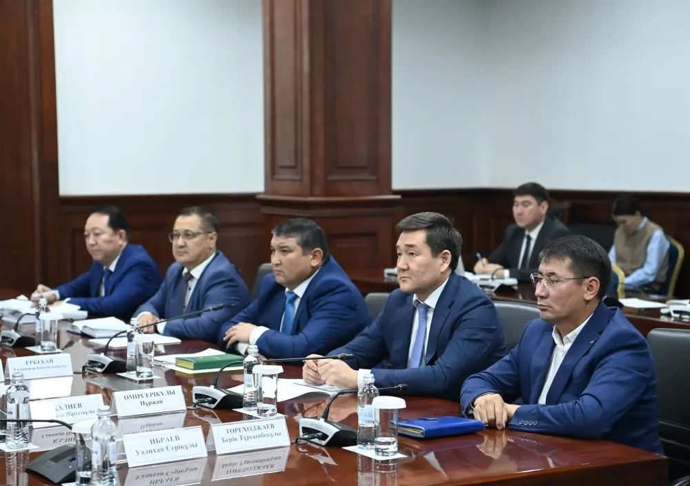 Обсуждены развитие и цифровизация электроэнергетики (2)