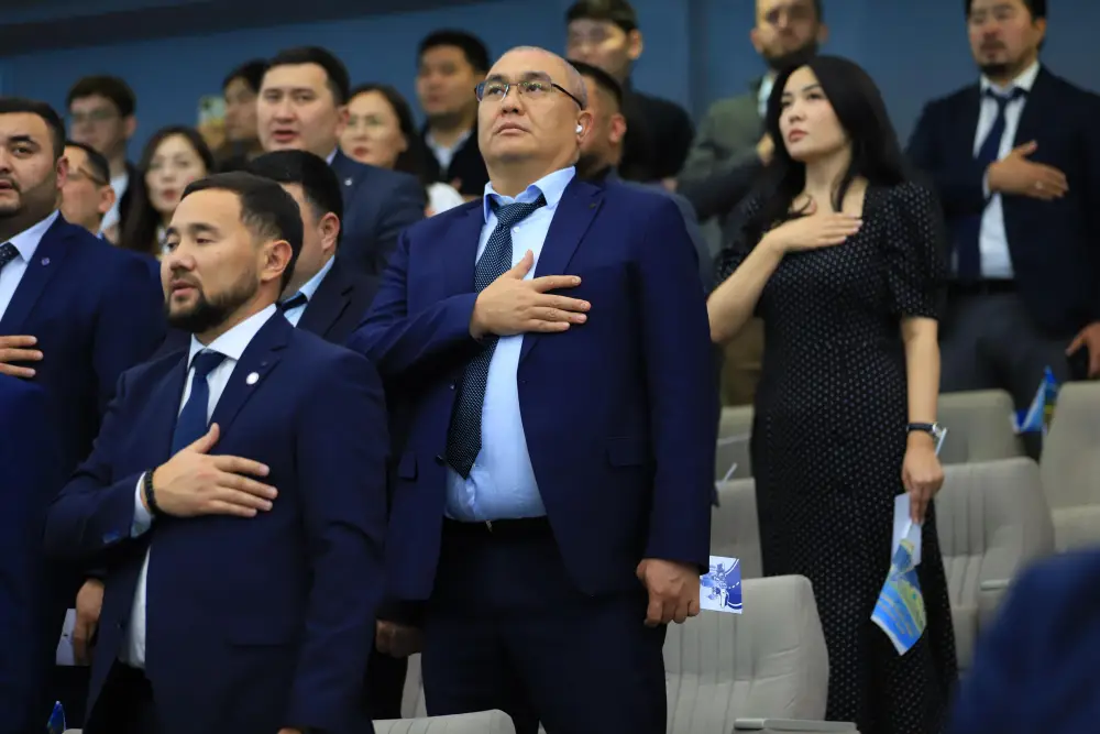 Чествование лучших и признание заслуг дорожников Казахстана: В Министерстве транспорта впервые отметили День работников автодорожной отрасли (7)