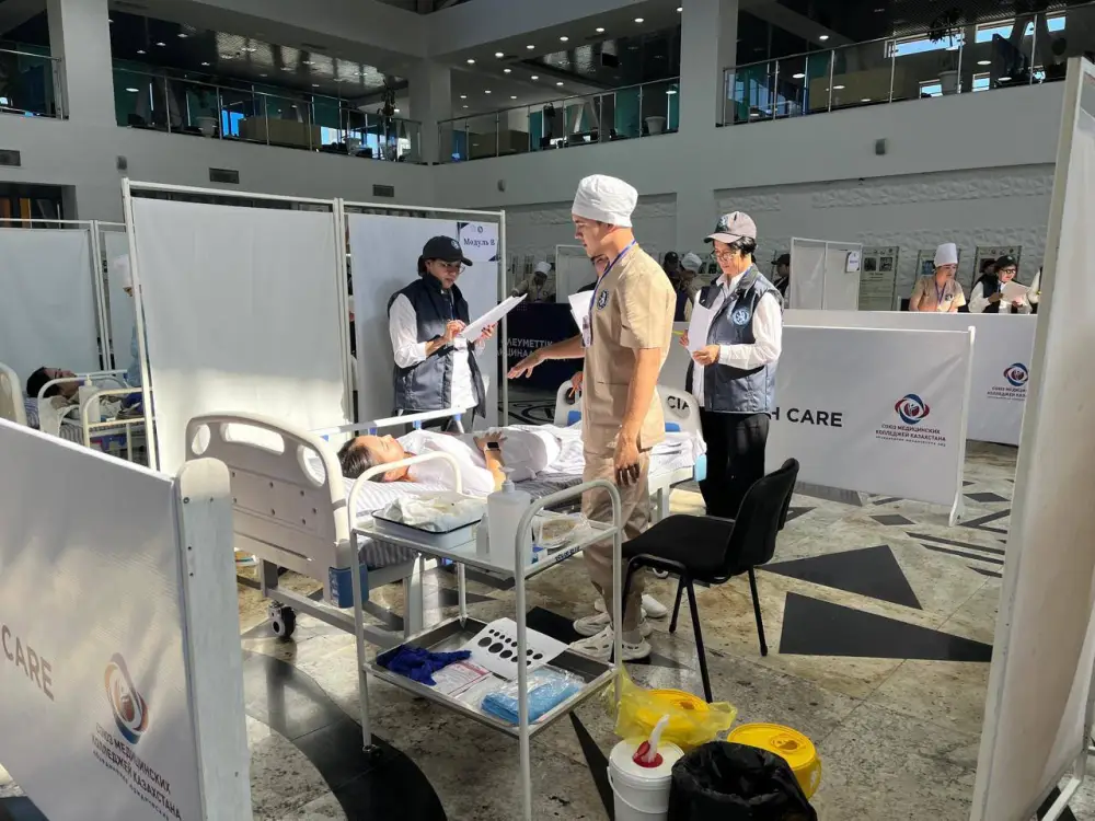 В КАЗАХСТАНЕ ПРОШЕЛ ЧЕМПИОНАТ «MEDSKILLS ZHETYSY-2025» ПО СПЕЦИАЛЬНОСТИ «СЕСТРИНСКОЕ ДЕЛО» (2)