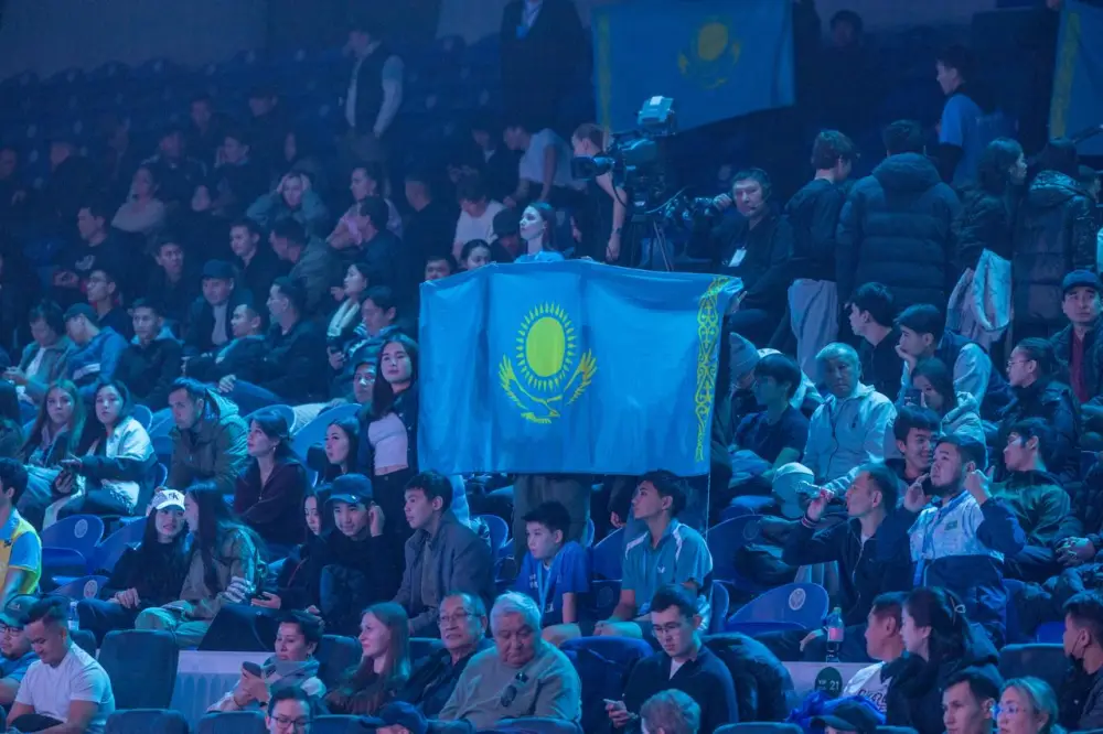 Премьер-министр Олжас Бектенов открыл международный турнир на Кубок Президента РК по настольному теннису (6)