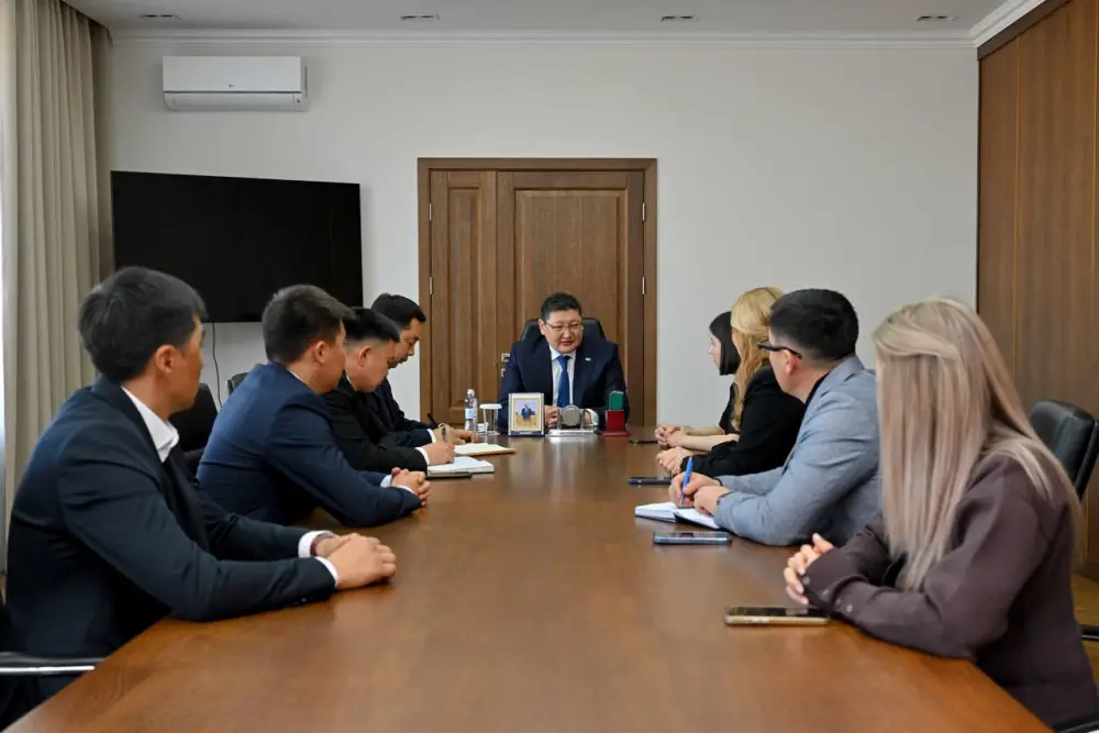 Аким области Абай встретился с депутатами Мажилиса Парламента (5)