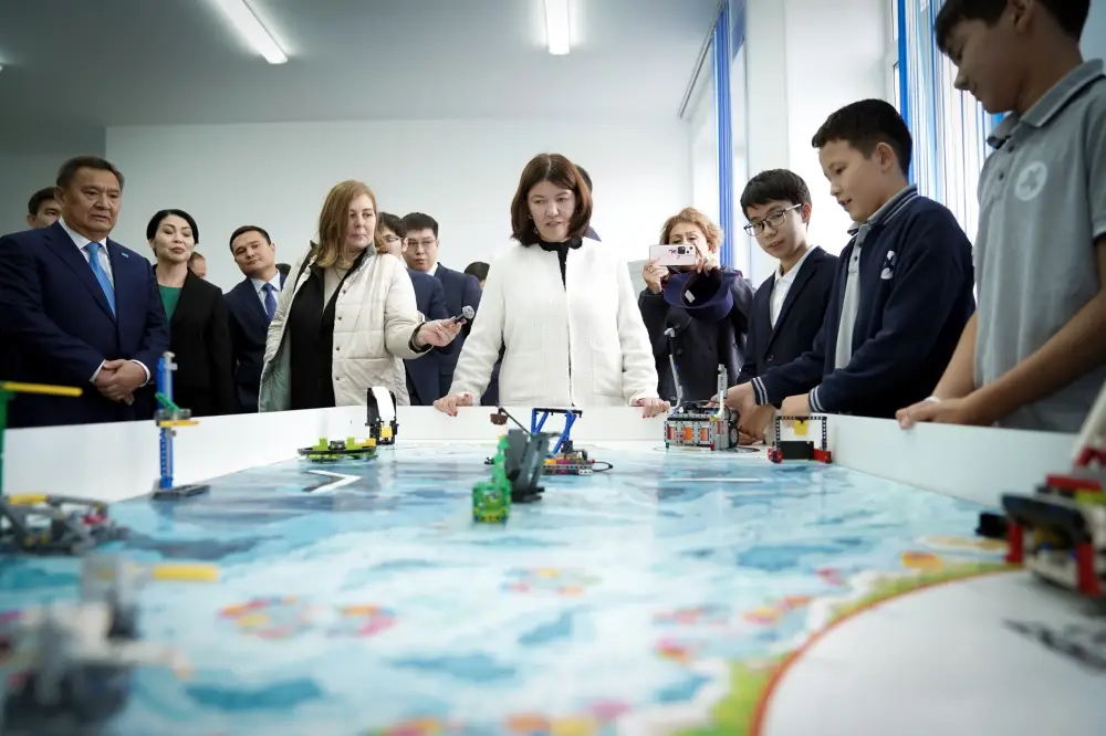 Рабочая поездка министра просвещения Жулдыз Сулейменовой в Акмолинскую область: будут приняты конкретные меры по повышению качества образования в малокомплектных школах (2)