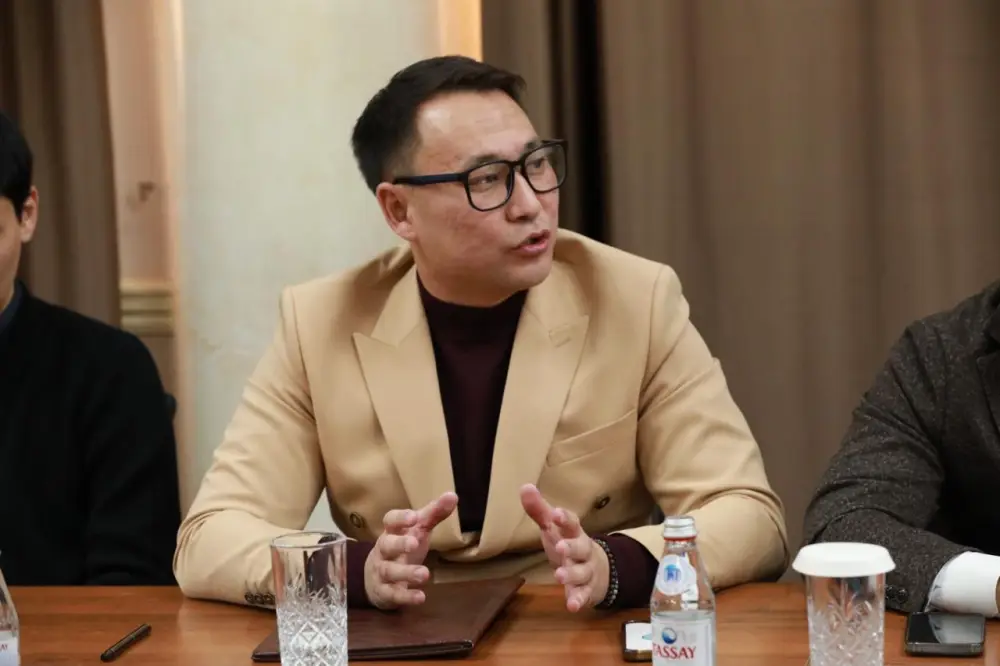 Депутаты, спортсмены, полицейские и блогеры объединились для борьбы с наркопреступностью в Астане (2)