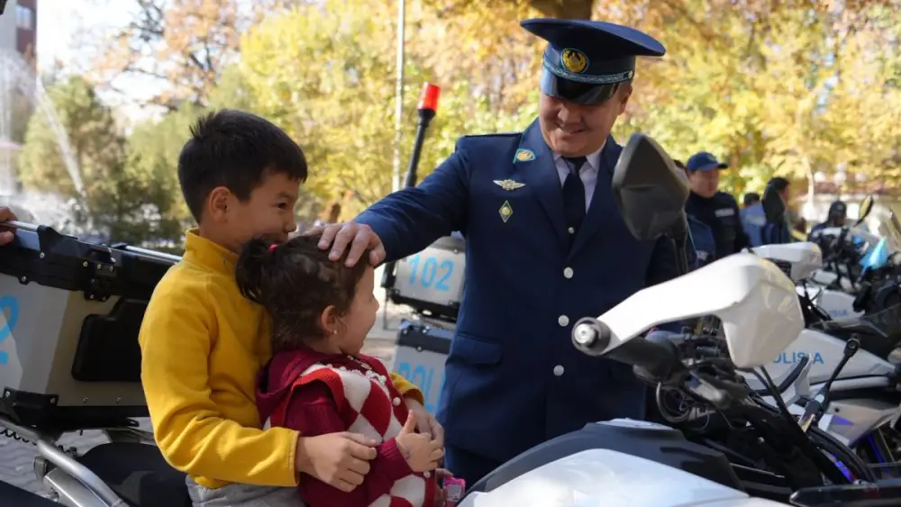 Полиция выходит к детям через мультфильмы: в Шымкенте прошла премьера “BalaZan” (4)