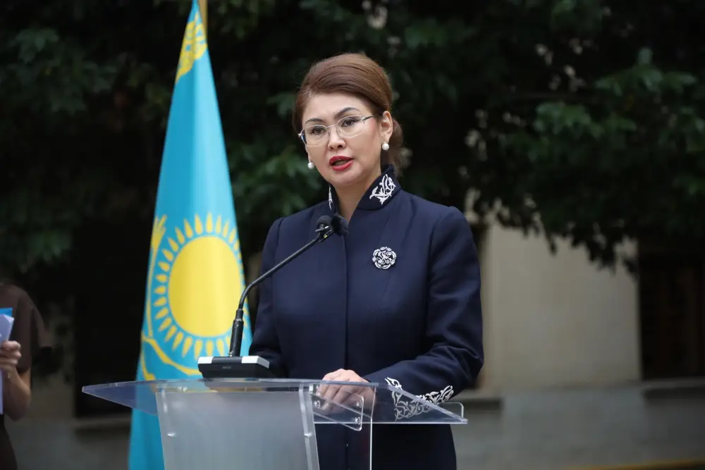 В Италии открыли бюст Абаю Кунанбайулы (2)