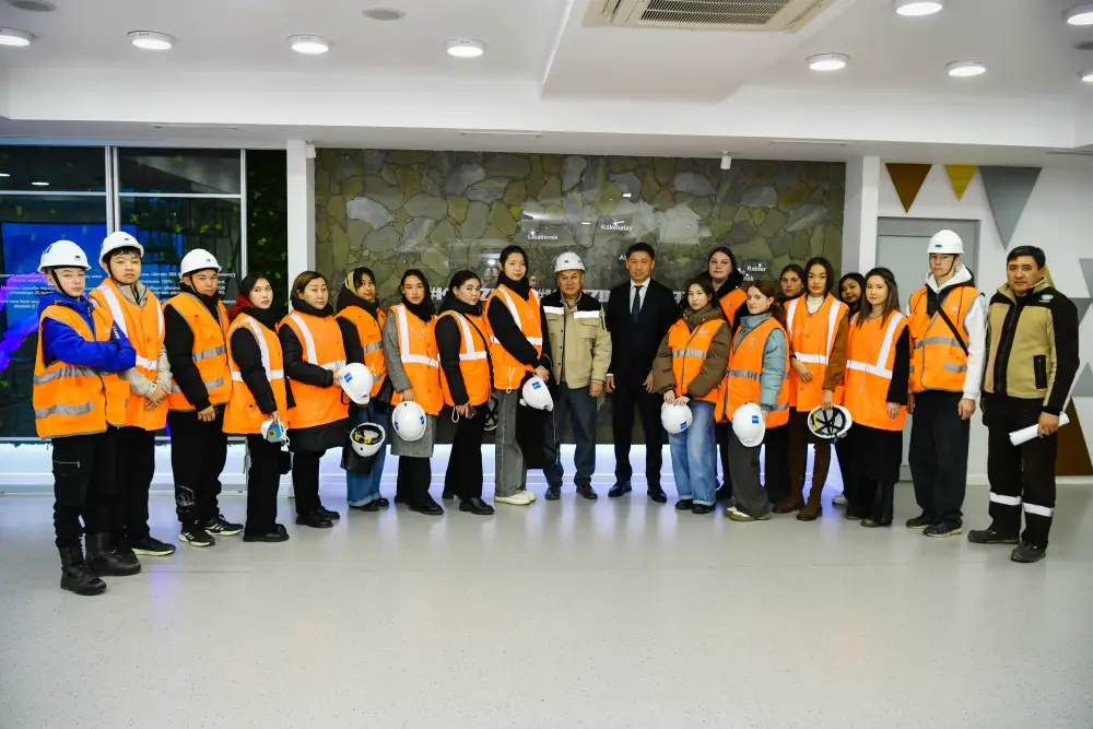 В октябре проведены ознакомительные экскурсии для студентов на промышленные предприятия (2)