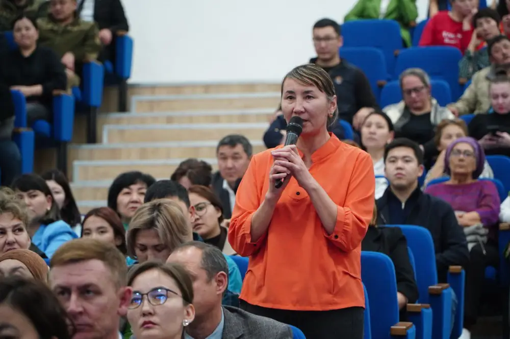 Марат Ахметжанов провел встречу с жителями Шортандинского района (3)