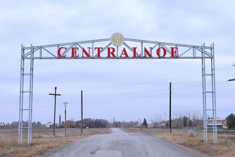 В Карагандинской области в День Республики открыли новые медицинские объекты (3)