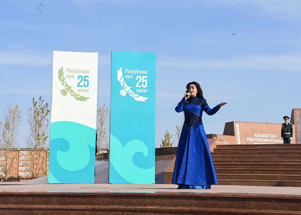 В Кызылорде прошла церемония поднятия Государственного Флага ко Дню Республики (6)