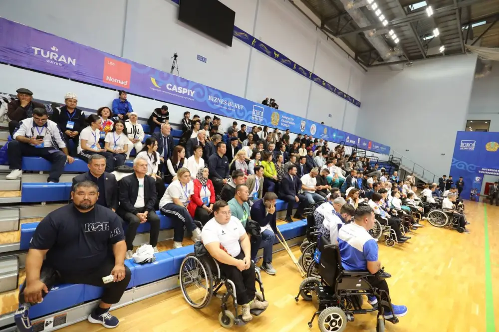 Аким Мангистауской области поддержал участников международного турнира по бочча (2)