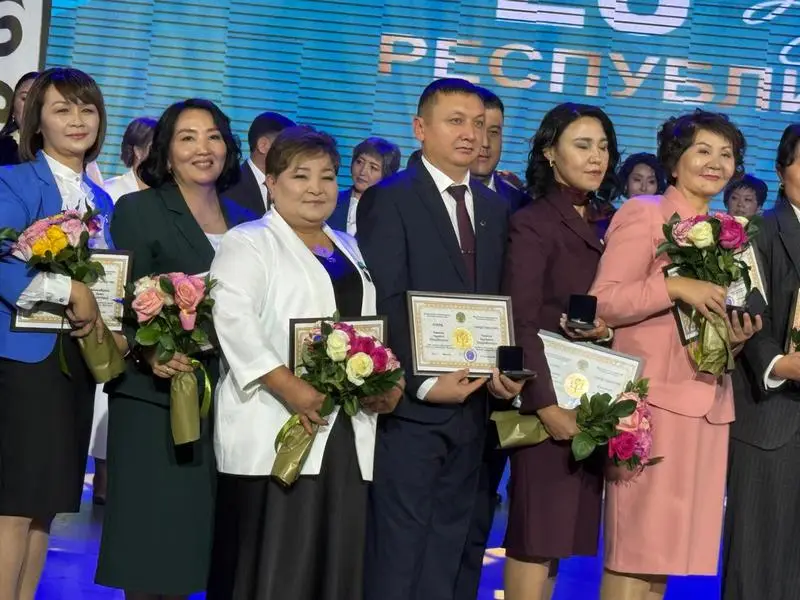 Два учителя Карагандинской области победили на республиканском конкурсе «Лучший педагог – 2025» (2)