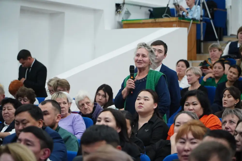 Марат Ахметжанов провел встречу с жителями Шортандинского района (10)