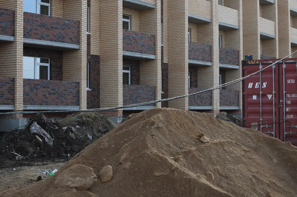 В Буландынском районе возводят 120-квартирный дом по программе «Реновация» (4)