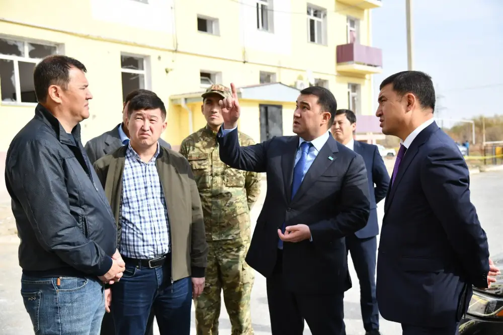 В БЛИЖАЙШИЕ ДНИ НАЧНУТСЯ ВОССТАНОВИТЕЛЬНЫЕ РАБОТЫ ПОВРЕЖДЁННОГО ЖИЛОГО ДОМА В СЕЛЕ ШАУЛЬДЕР ТУРКЕСТАНСКОЙ ОБЛАСТИ (6)