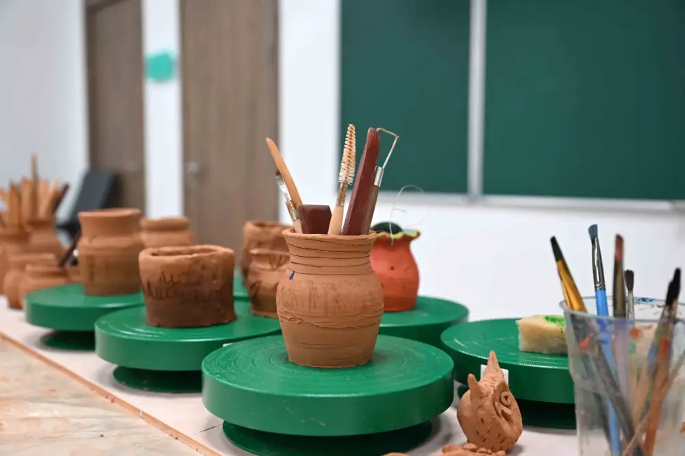 Глава государства ознакомился с деятельностью творческо-инновационной академии «Сыр жұлдыздары» (8)