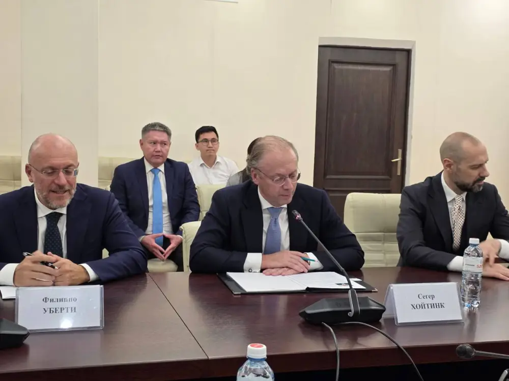 КАЗАХСТАН И ИТАЛЬЯНСКАЯ ЭНЕРГЕТИЧЕСКАЯ КОМПАНИЯ ENI РАСШИРЯЮТ СОТРУДНИЧЕСТВО В СФЕРЕ ЗДРАВООХРАНЕНИЯ (4)