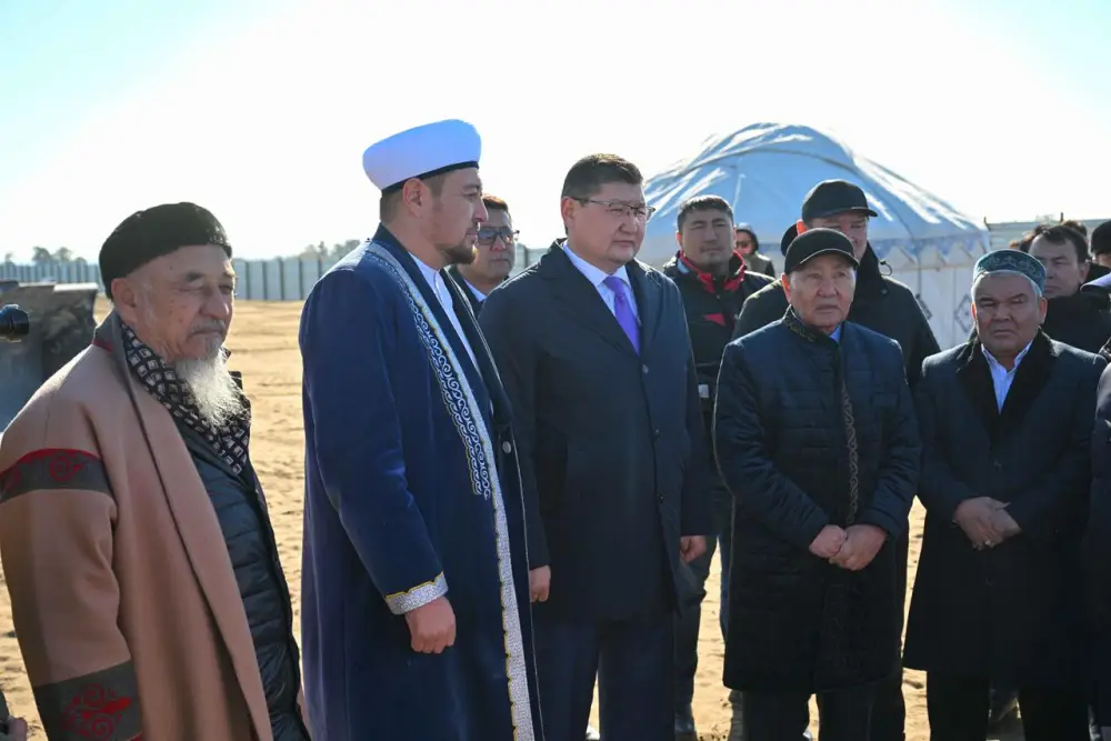 В Семее в рамках акции «Абайға құрмет» началось строительство первого объекта (4)