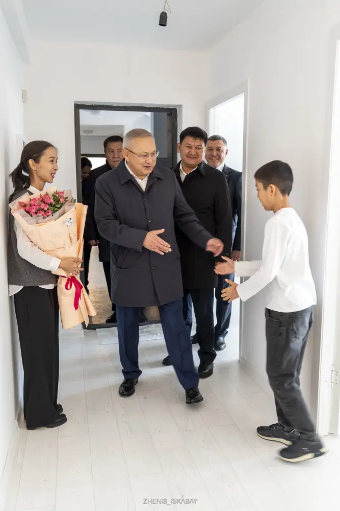 В области Жетісу сдали в эксплуатацию дом для медиков и педагогов (2)