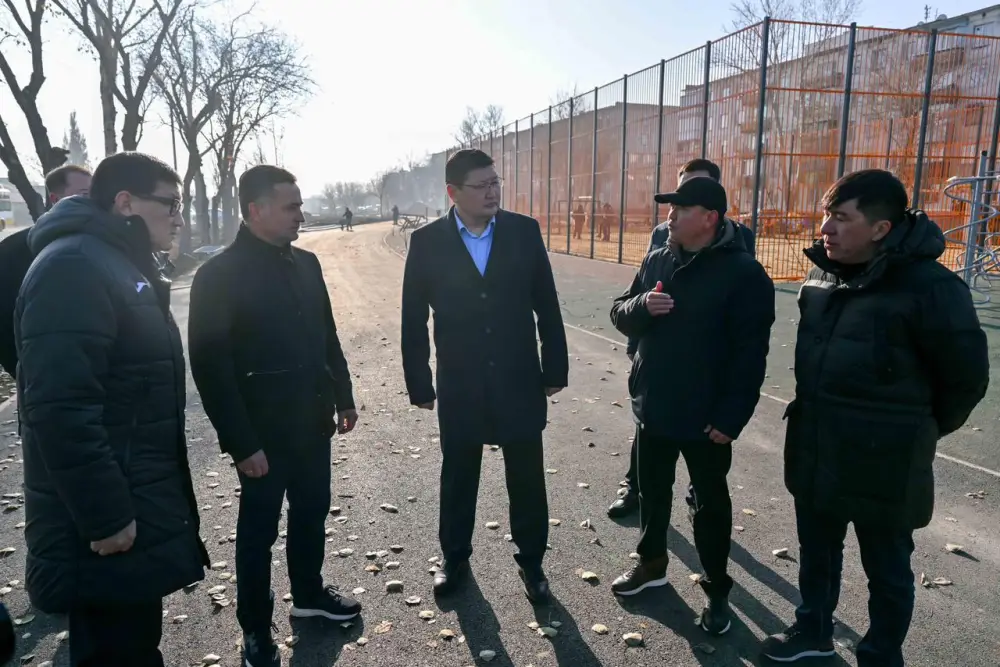 В Семее в микрорайоне «Юность» строится современное общественное пространство (8)