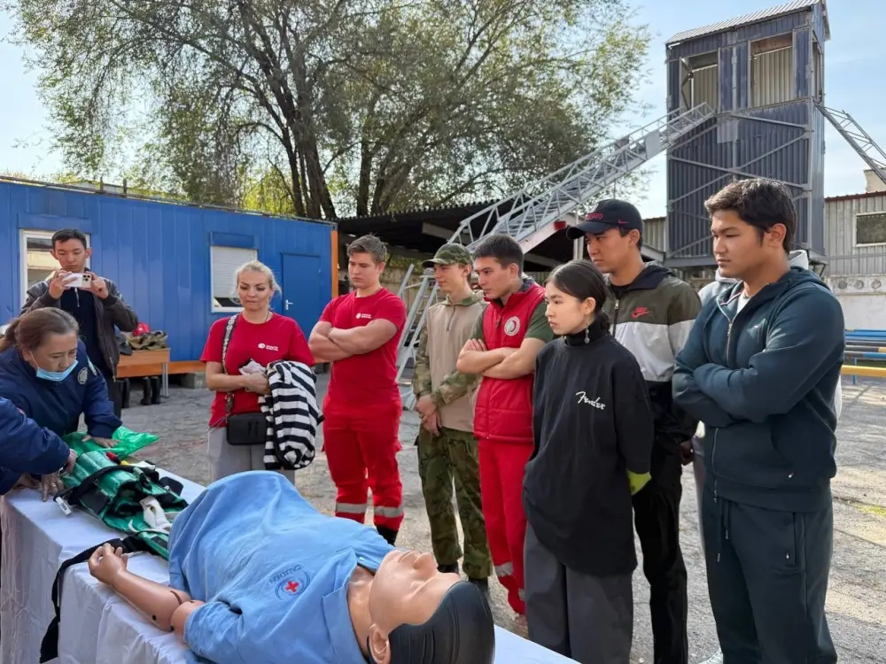 МЧС провело региональные форумы волонтёров в сфере предупреждения и ликвидации чрезвычайных ситуаций (8)