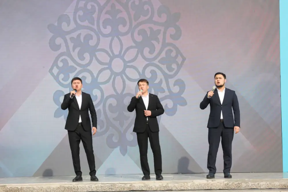 Жамбылцы отметили День Республики (2)