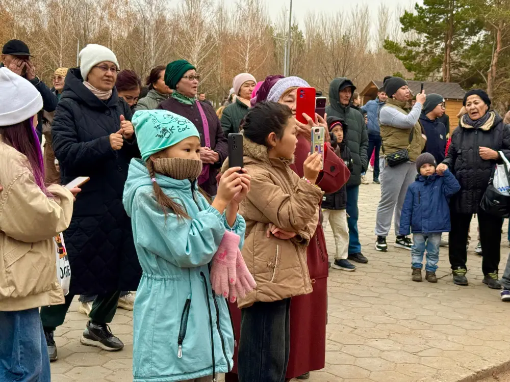 В столичном парке «Жеруйык» широко отметили День Республики (3)