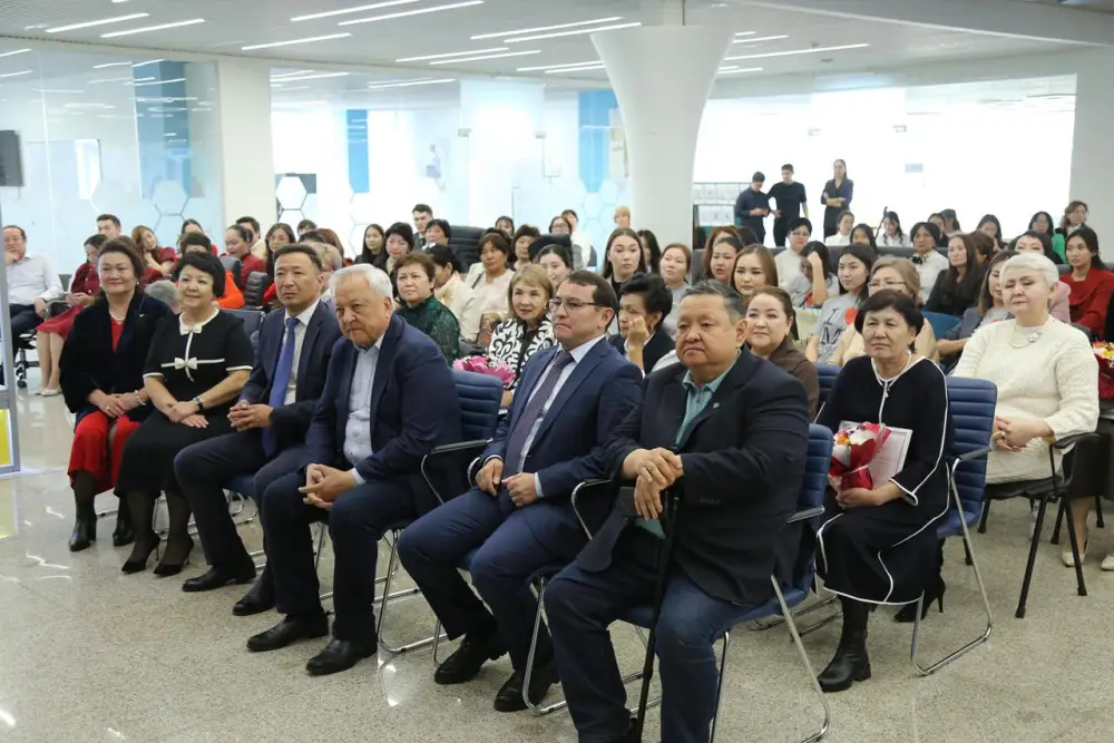 Хранители книг: в Алматы отметили День библиотекаря (5)