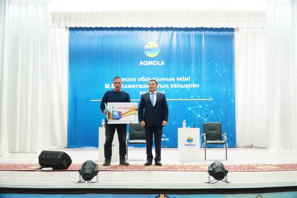 Марат Ахметжанов встретился с жителями Аккольского района (7)