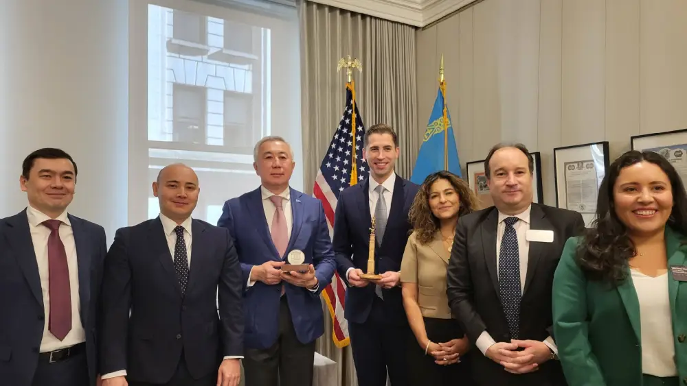 Серик Жумангарин посетил Нью-Йоркскую фондовую биржу (2)