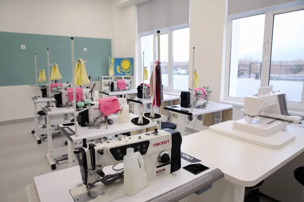 В Алматы ко Дню Республики открыли четыре новые школы (7)