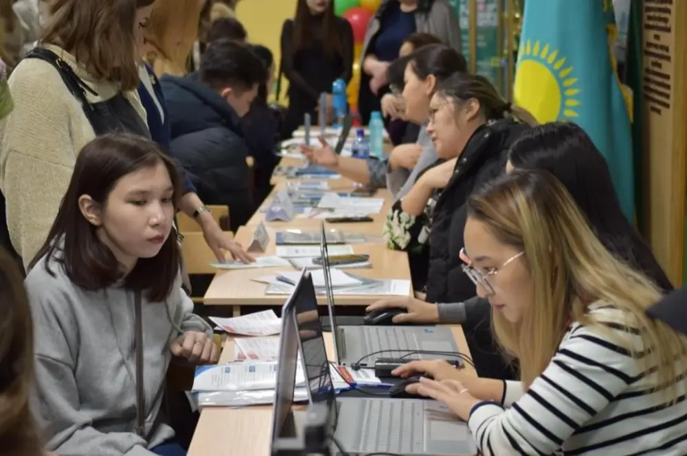 Гранты, практика, новые рабочие места: какую работу по содействию занятости населения ведут в Астане (4)