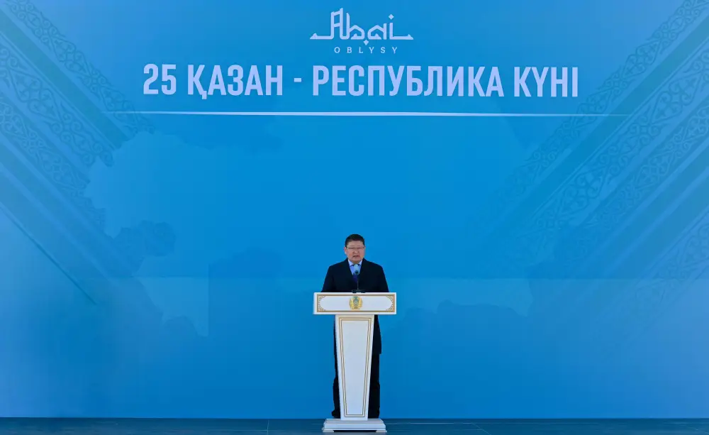 В День Республики в Семее открылся новый парк (2)