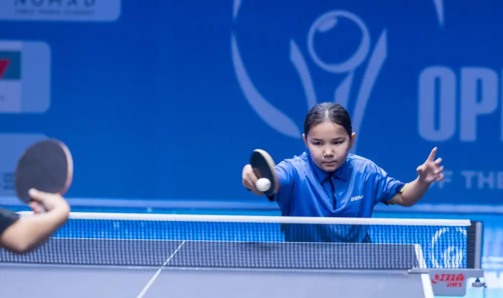 Премьер-министр Олжас Бектенов открыл международный турнир на Кубок Президента РК по настольному теннису (4)