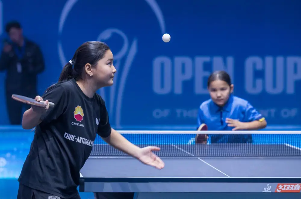 Премьер-министр Олжас Бектенов открыл международный турнир на Кубок Президента РК по настольному теннису (2)