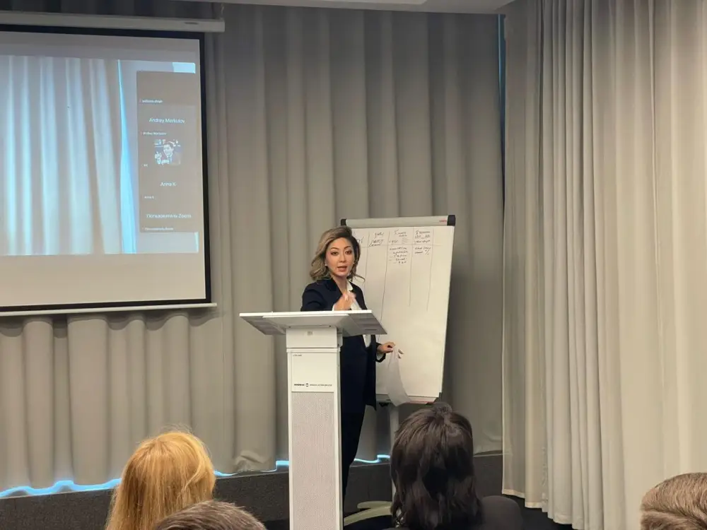 Первый вице-министр торговли и интеграции обсудила с алматинским бизнесом актуальные вопросы в сфере торговли. (7)