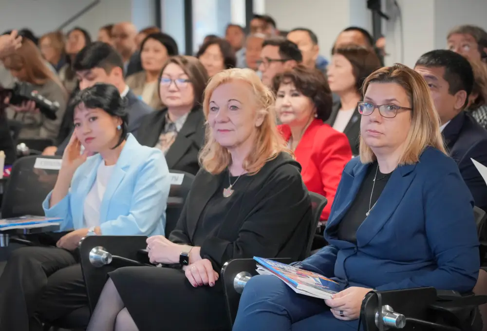 Международные эксперты обсудили перспективы интеграции искусственного интеллекта в систему высшего образования Казахстана (3)