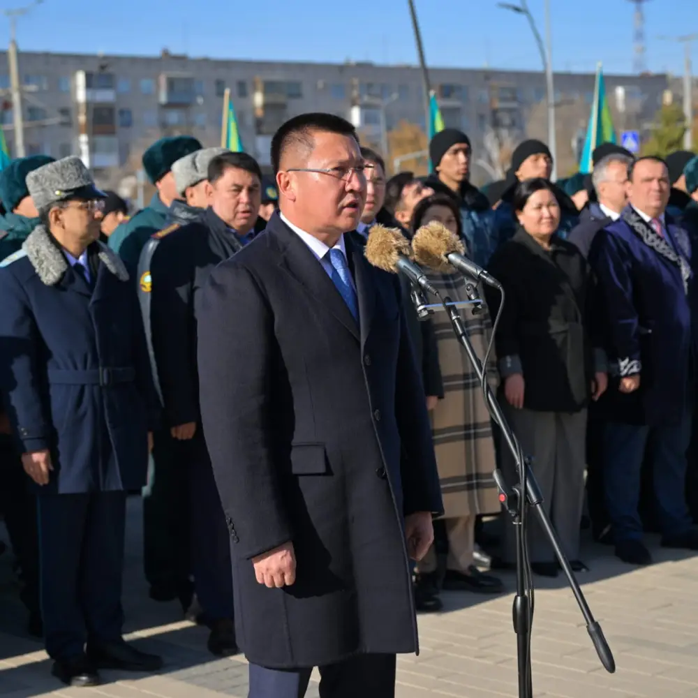 В честь Дня Республики в Павлодаре прошла церемония поднятия Государственного флага Республики Казахстан (4)