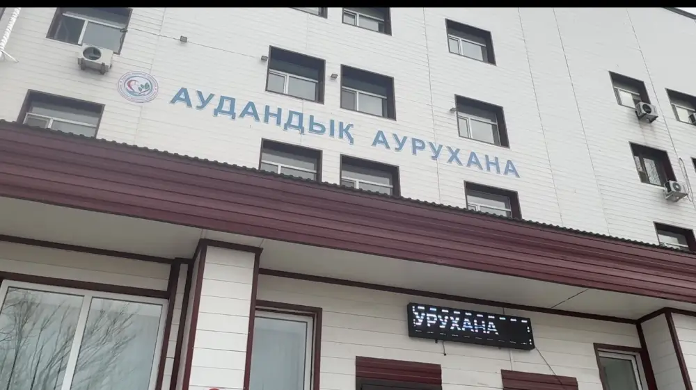 Глава региона Асхат Шахаров посетил Хромтаускую районную больницу (5)