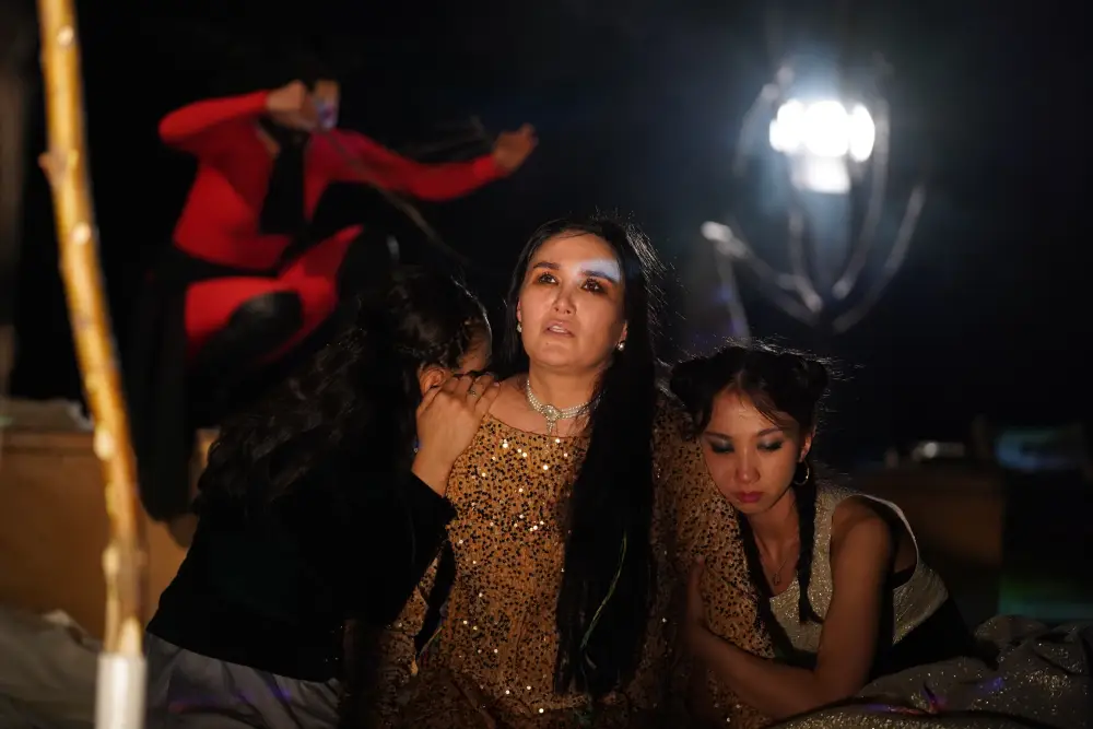 В Алматы состоялась премьера спектакля «Вишневый сад» (3)