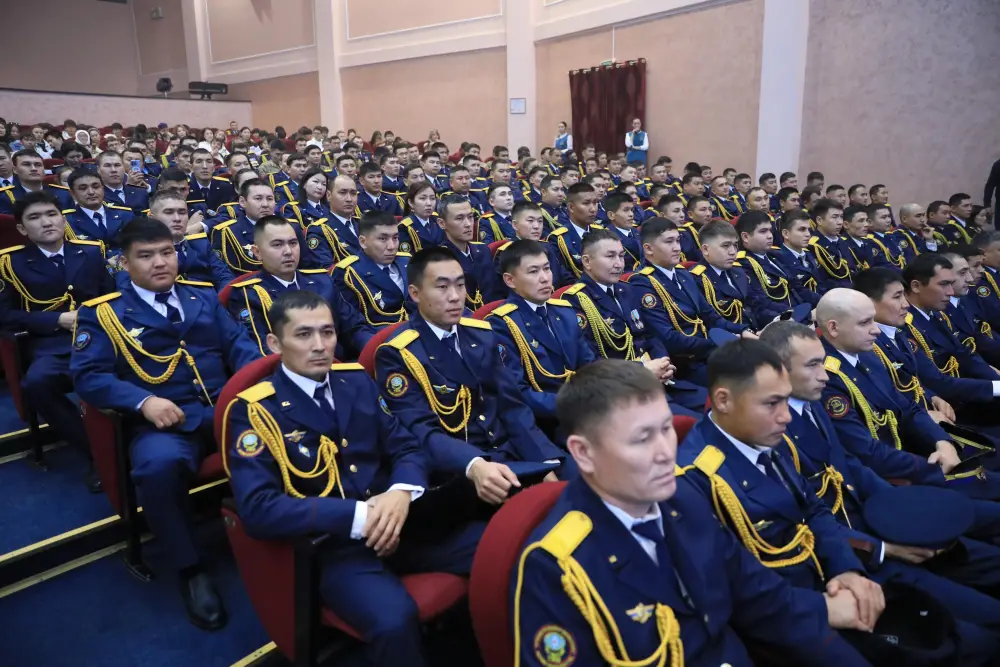 В Актобе прошла торжественная церемония, посвященная 30-летию службы по чрезвычайным ситуациям (3)