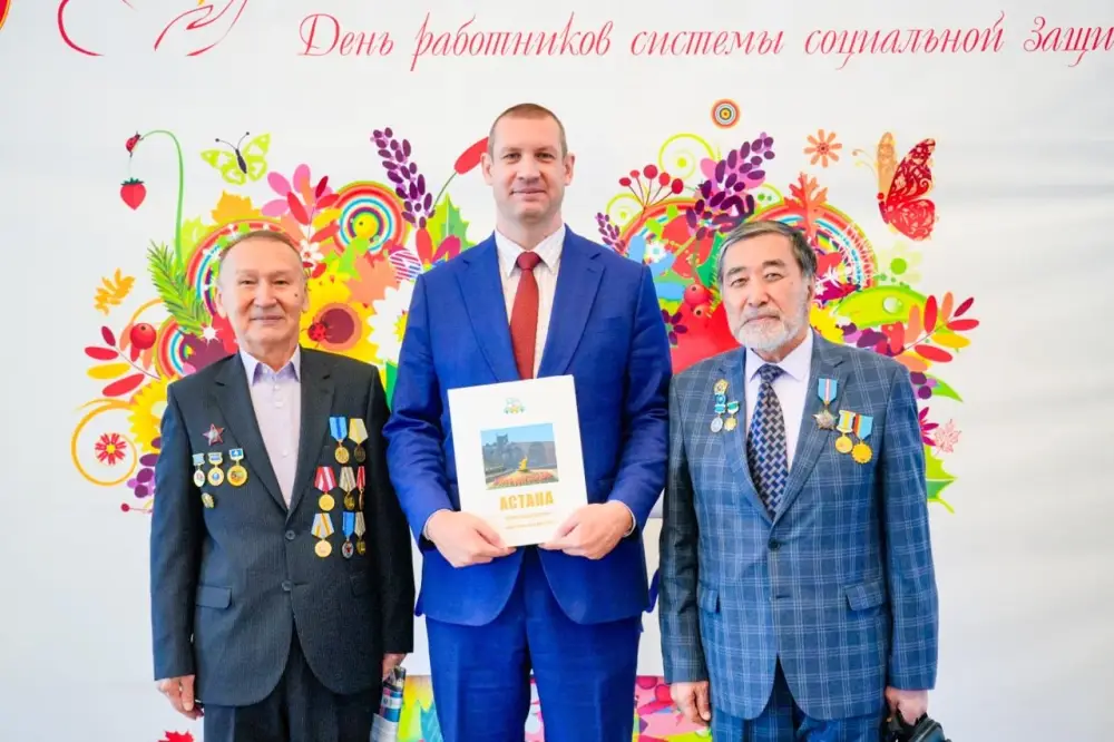Лучших работников социальной сферы чествовали в Астане (5)
