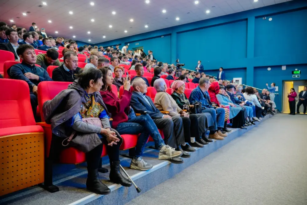 Аким Астаны встретился с жителями ЖМ «Уркер» (5)